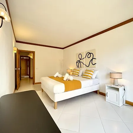 Marina With Pool By Homing Appartement