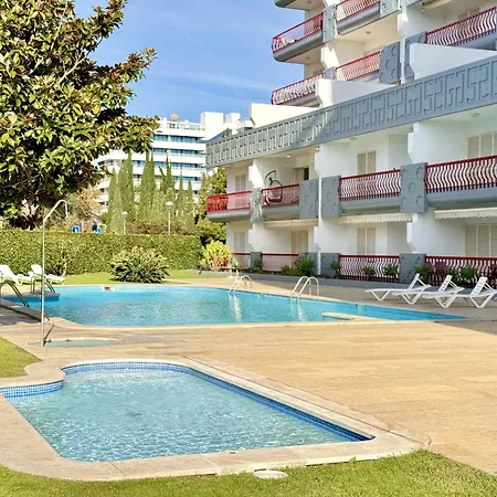 Marina With Pool By Homing *