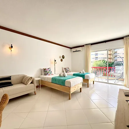 Marina With Pool By Homing *